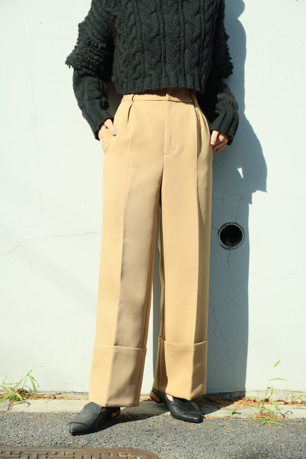 Center press high roll up pants - Beige – CISLYS