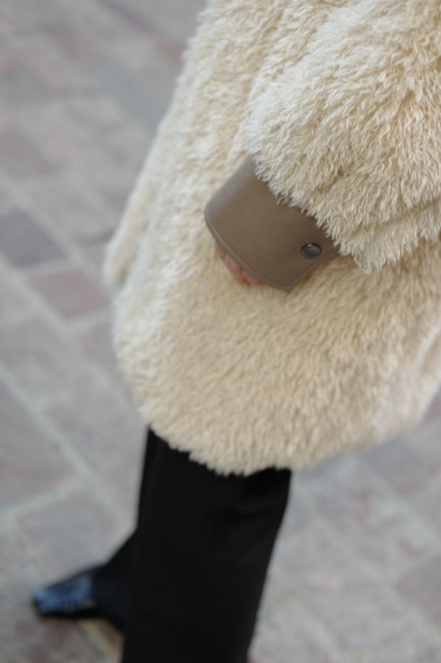 Crimp fur scheme coat - beige – CISLYS