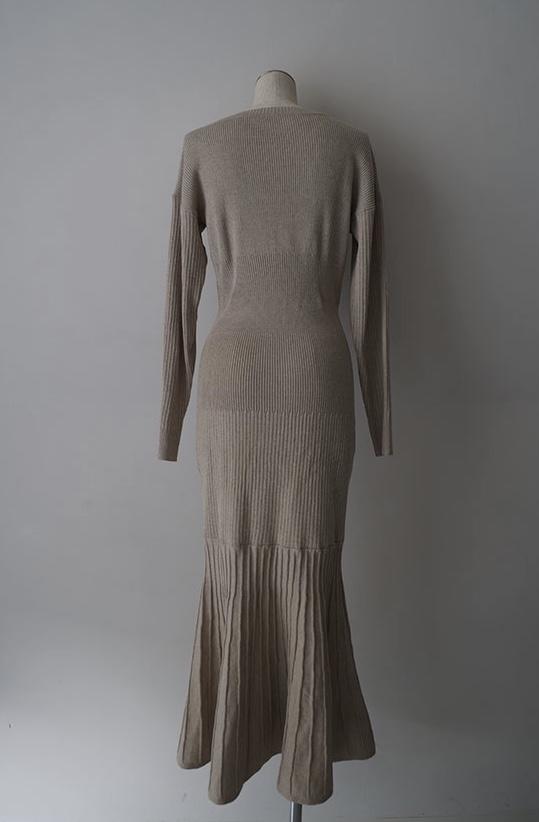 pleats mermaid knit dress - Beige – CISLYS